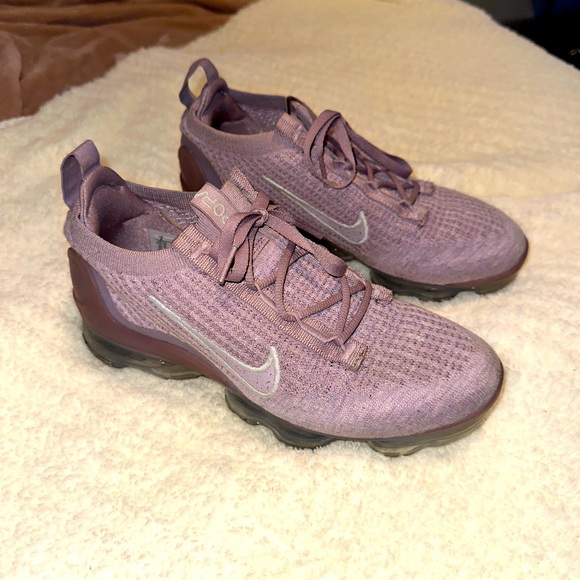 Nike Shoes - Nike Flyknit Vapormax 3